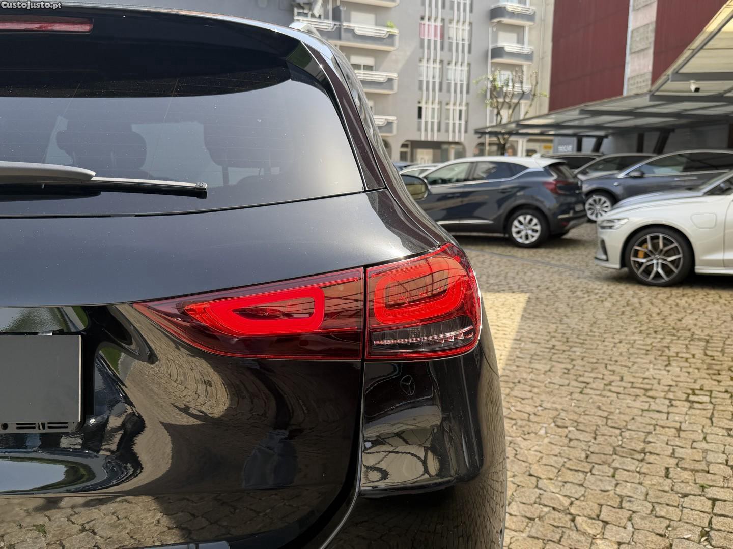 Mercedes-Benz GLA 250 e 8G-DCT Progressive — fotografia 10