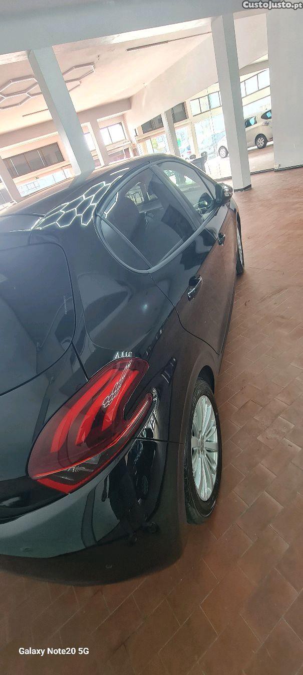Peugeot 208 1.2vti - 17 — photo 5