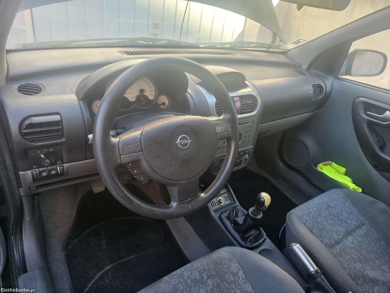 Opel Corsa C 1.2 Sport — fotografia 4
