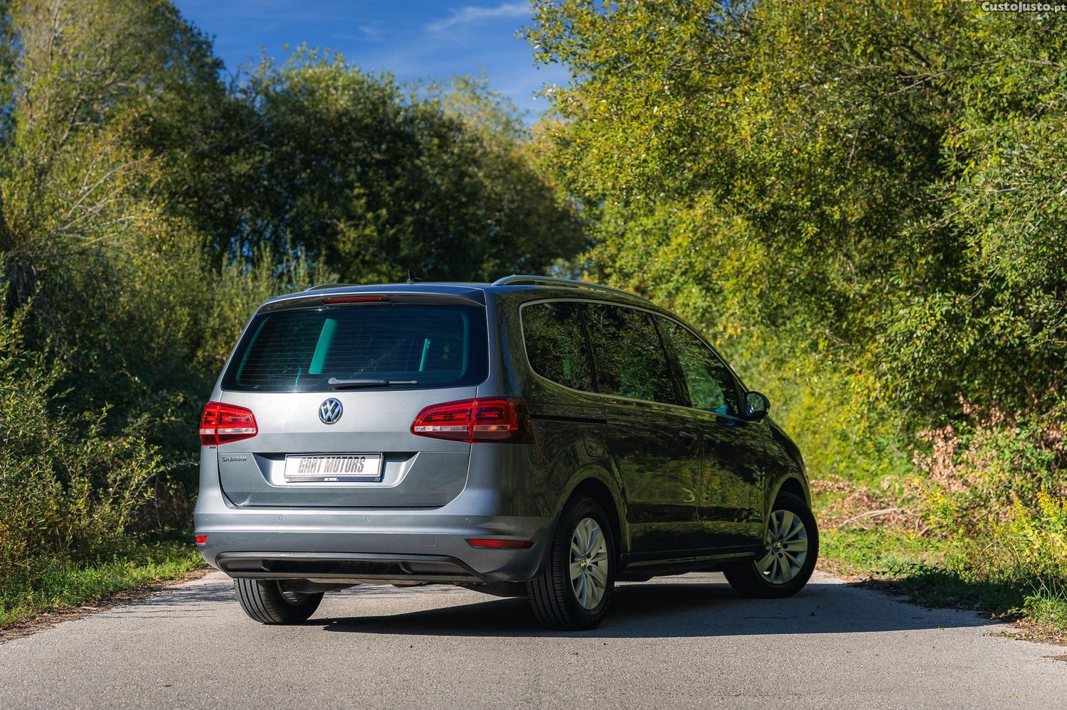 VW Sharan 2.0 TDi Blue Confortline DSG - 18 — photo 4