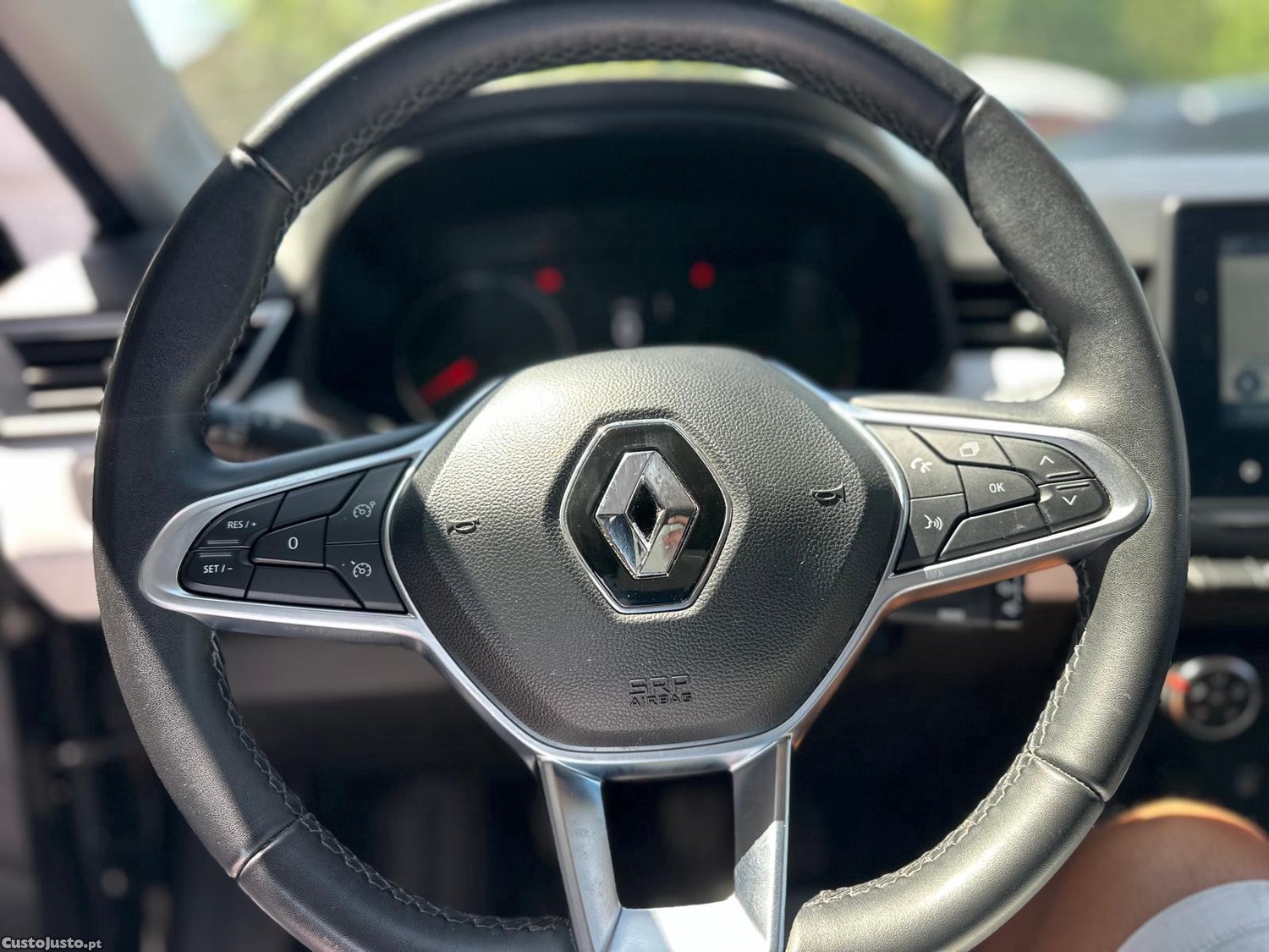 Renault Clio 1.0 TCe Techno — fotografia 2