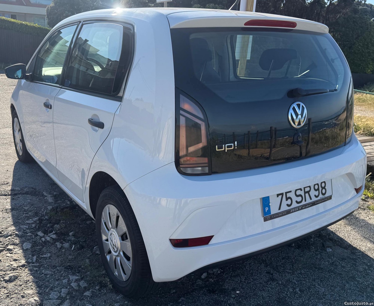 VW Up! 1.0 BlueMotion Move AC 60cv - 17 — photo 3