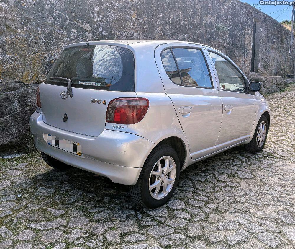 Toyota Yaris 1.0 VVT-i - 00 — photo 2