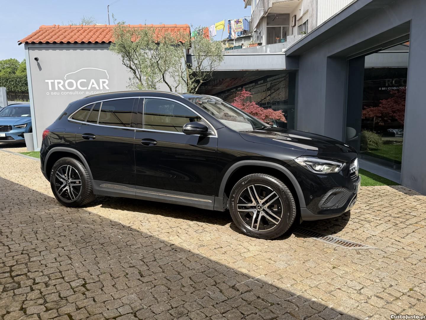 Mercedes-Benz GLA 250 e 8G-DCT Progressive — fotografia 23