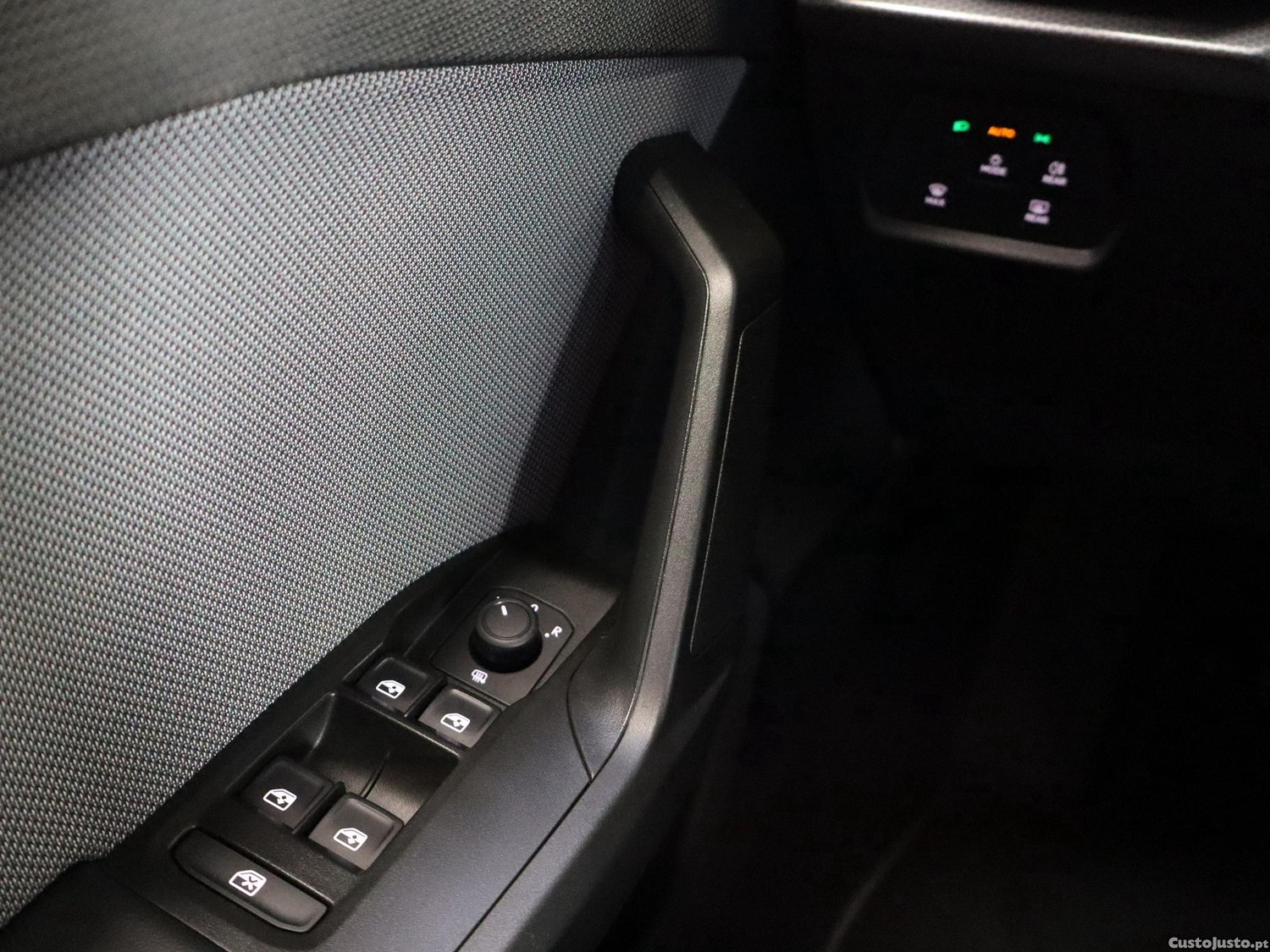 SEAT Leon 2.0 TDI Style — fotografia 8