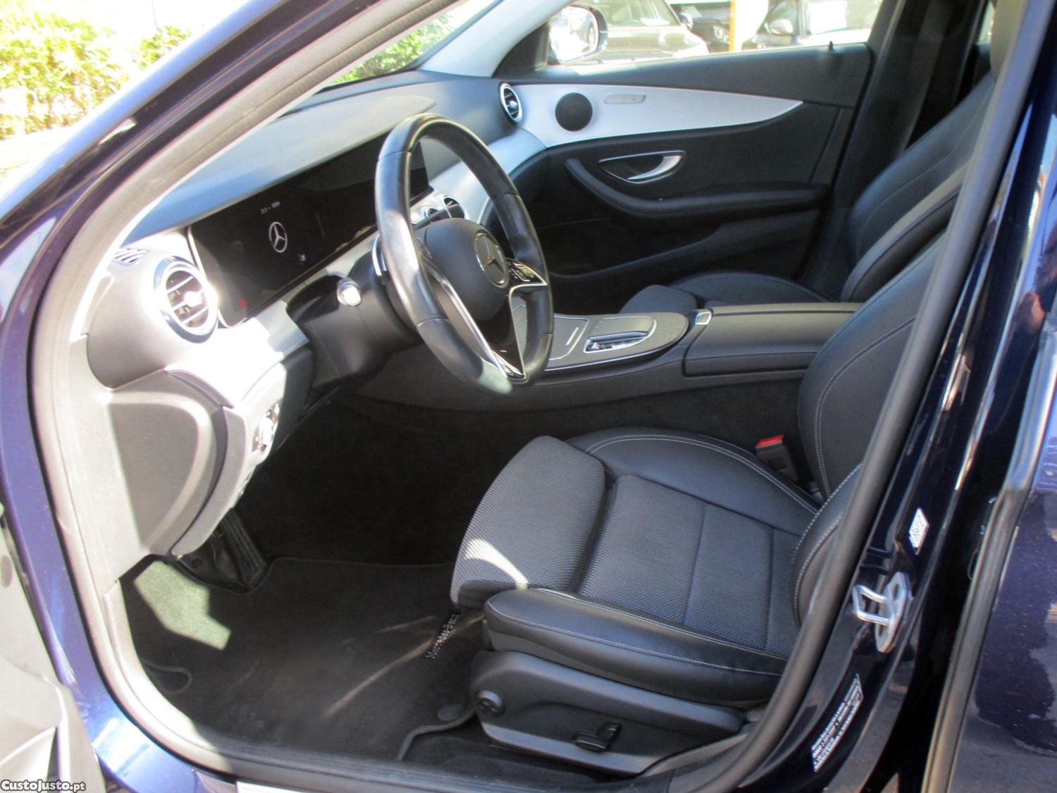 Mercedes-Benz E 220 D - 21 — photo 4