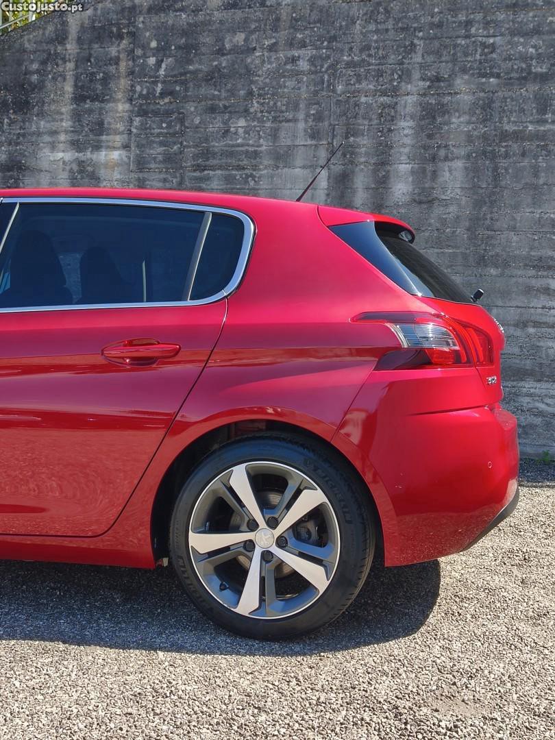 Peugeot 308 1.2 PureTech Allure J17 — fotografia 17