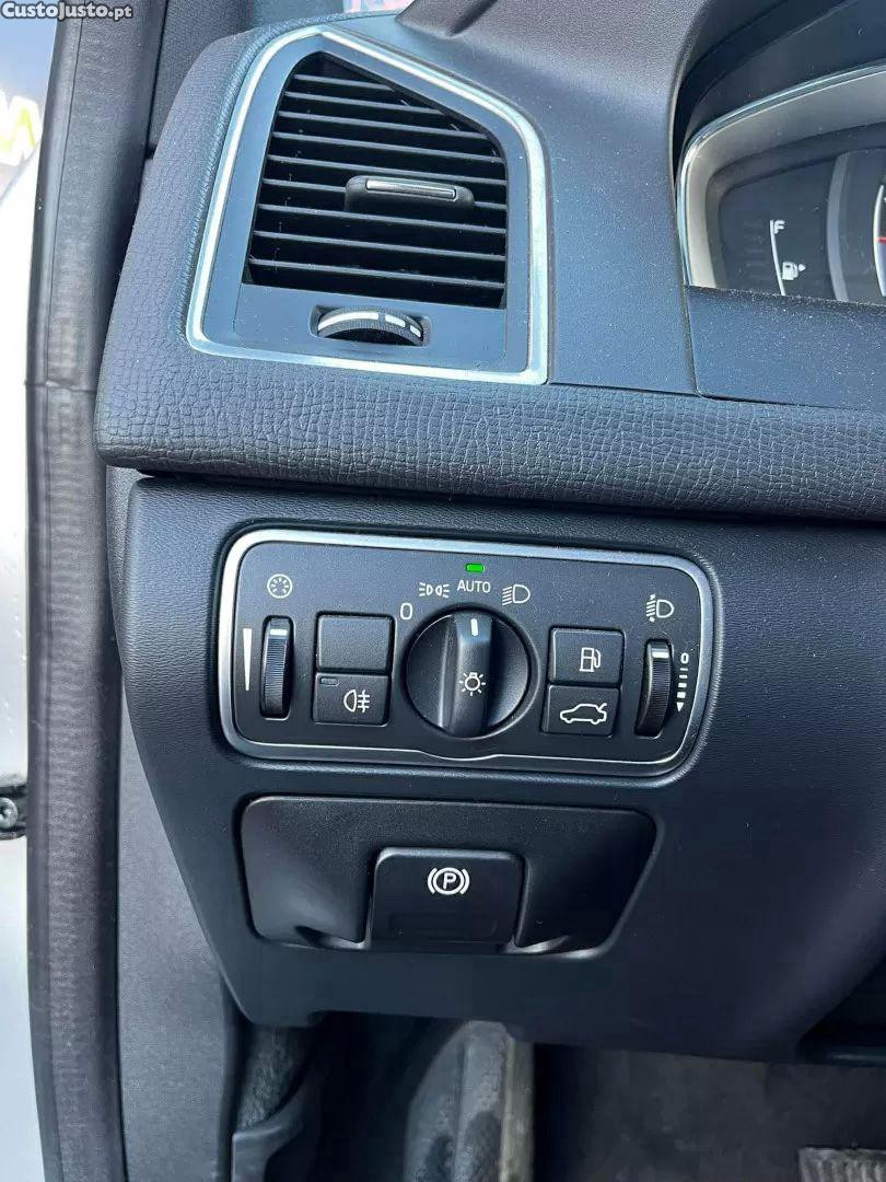Volvo XC60 2.0 d4 momentum geartronic - 16 — photo 5