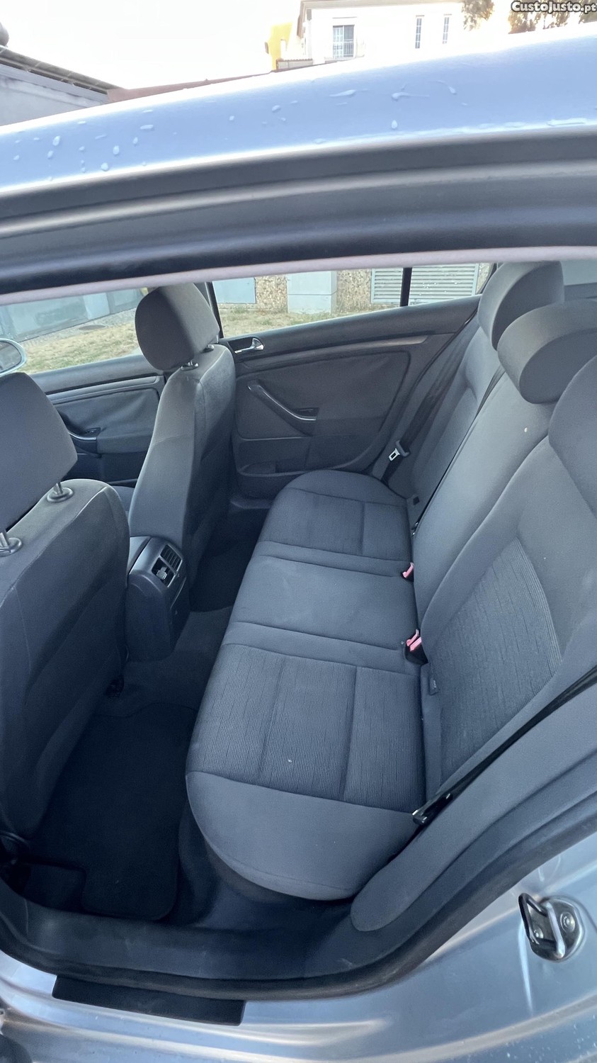 VW Golf 5 - 04 — photo 3