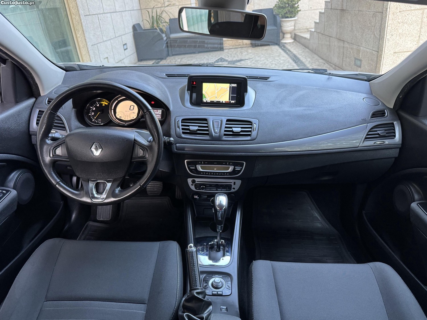 Renault Mégane LIMITED AUTO 2016 — fotografia 8