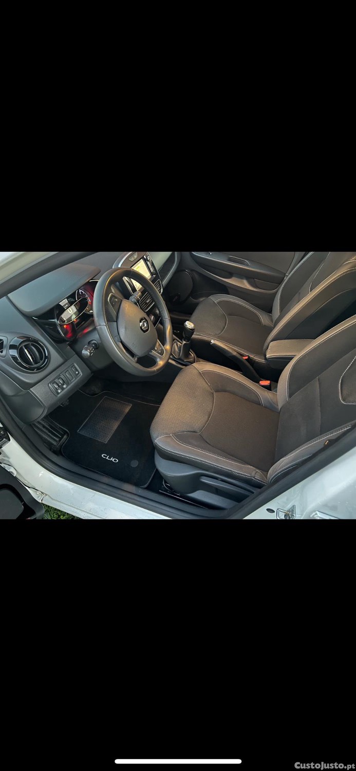 Renault Clio 0,9 TCE 90 cv LIMITED — fotografia 12