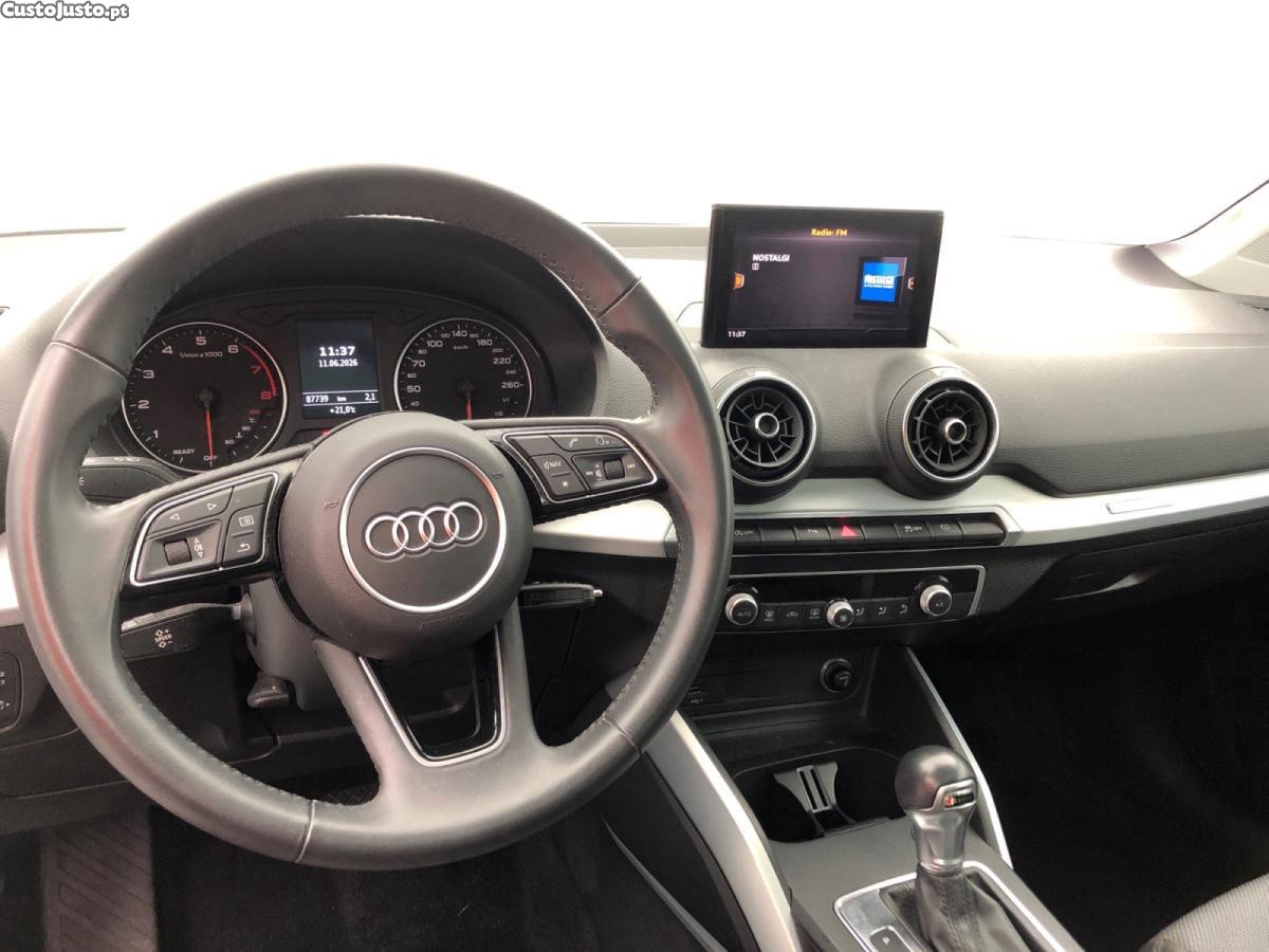 Audi Q2 35 TFSI Sport S tronic — fotografia 6