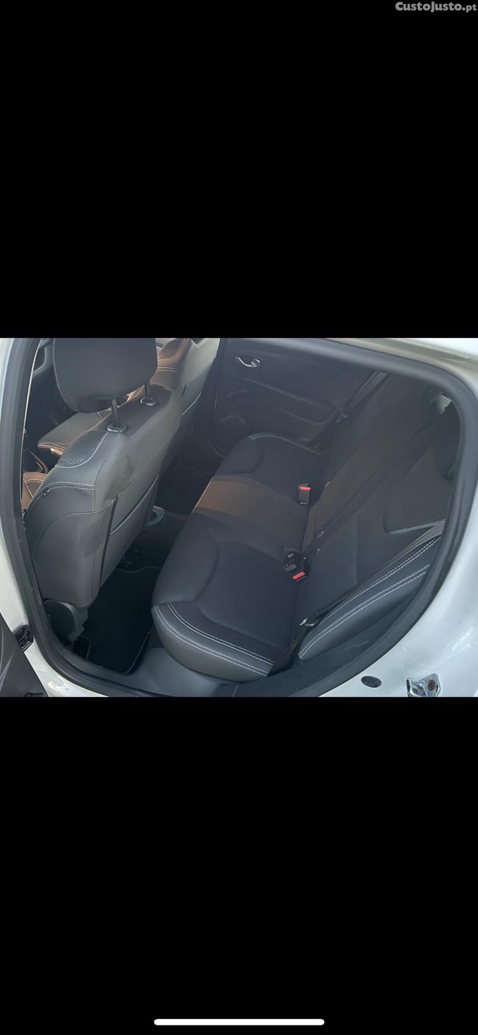 Renault Clio 0,9 TCE 90 cv LIMITED — fotografia 11