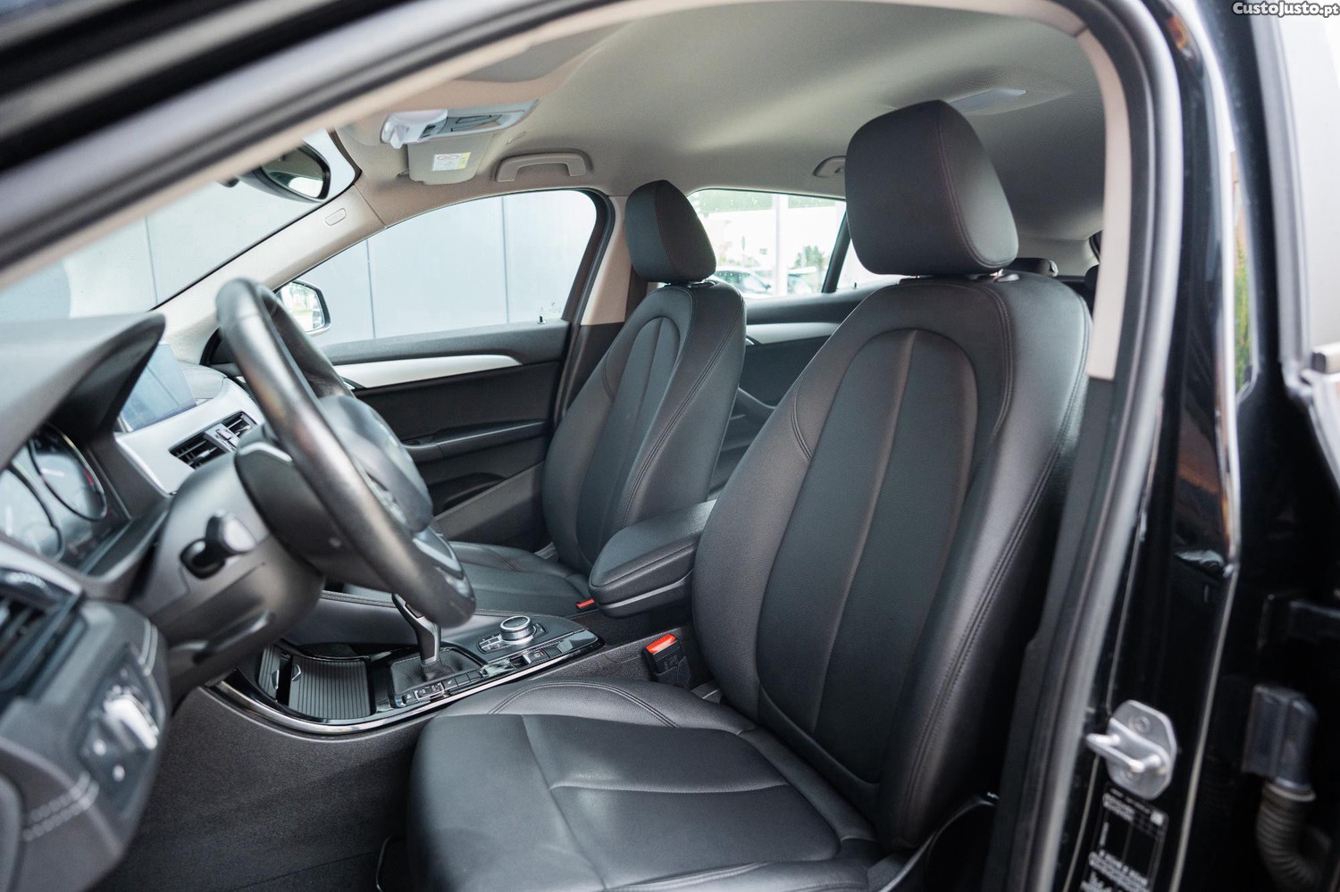 BMW X2 16 d sDrive Auto — fotografia 10