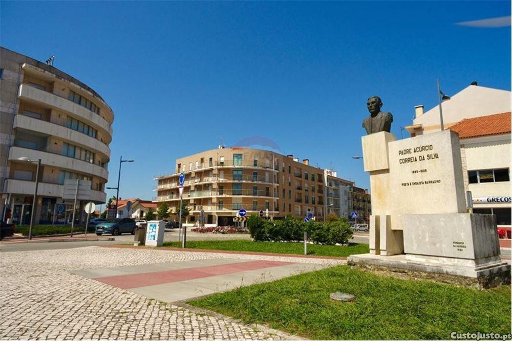 Apartamento T3 com localização privilegiada