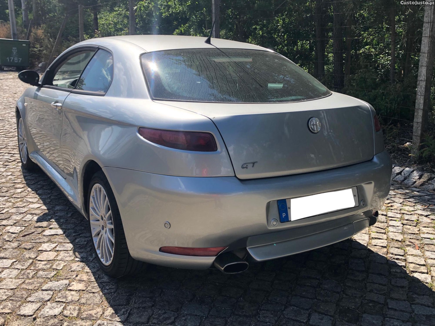 Alfa Romeo GT 1.9 JTD - 04 — photo 4