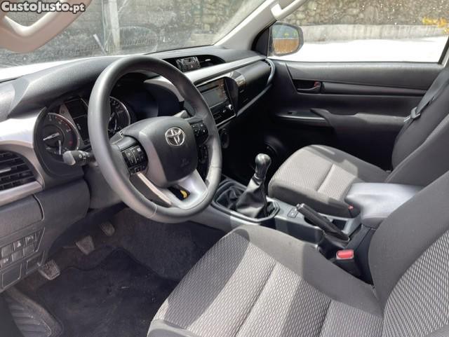 Toyota Hilux 2.4 D-4D 4WD CD CM - 23 foto 5