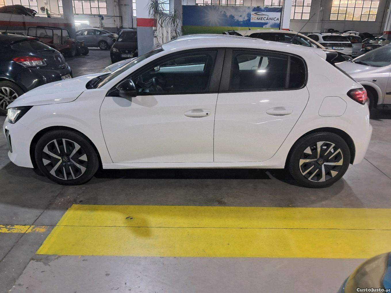 Peugeot 208 1.2 pure tech stile — photo 4