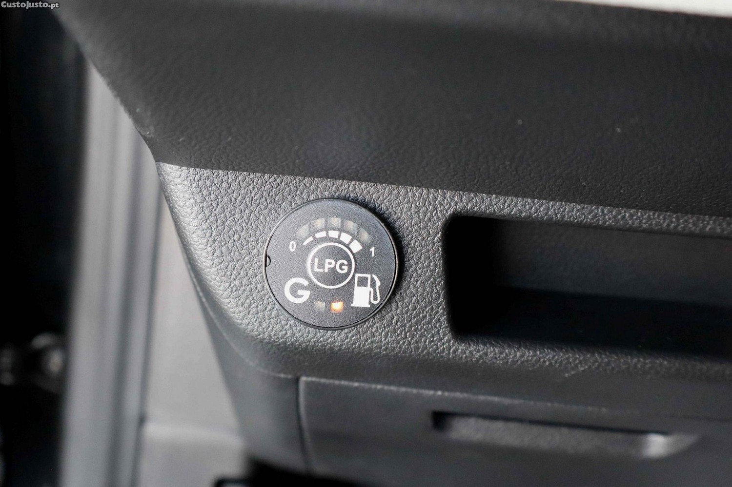 Renault Clio 1.O TCe Evolution Bi-Fuel — fotografia 18