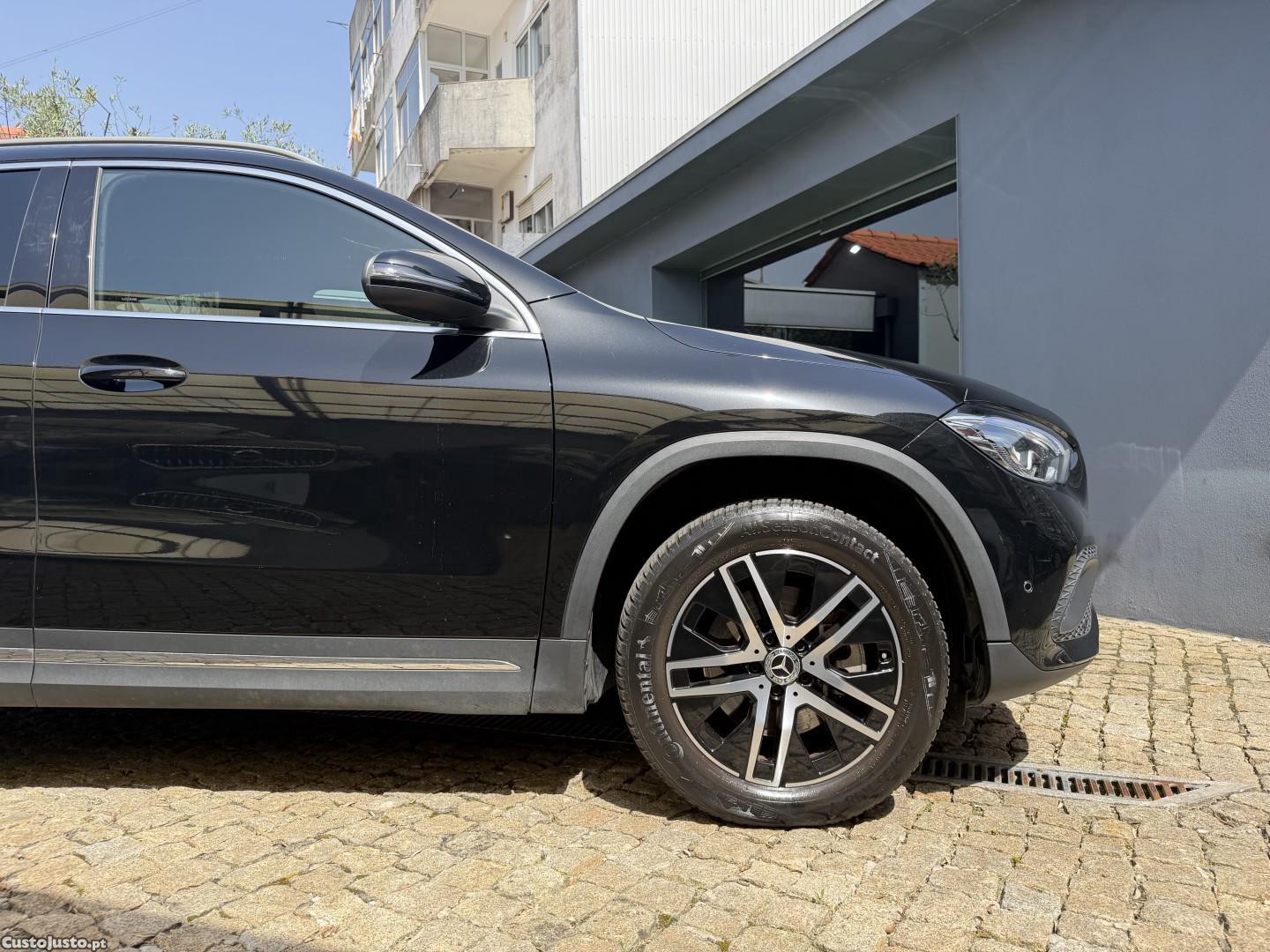 Mercedes-Benz GLA 250 e 8G-DCT Progressive — fotografia 22