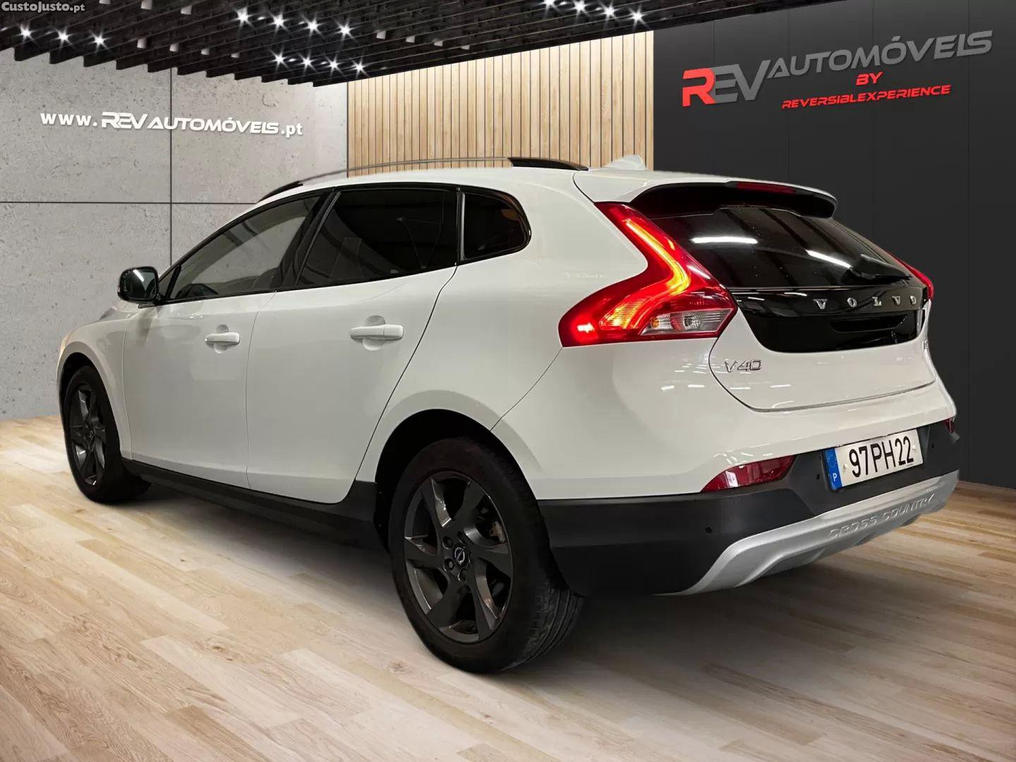 Volvo V40 1.6 d2 momentum powershift - 14 — photo 4