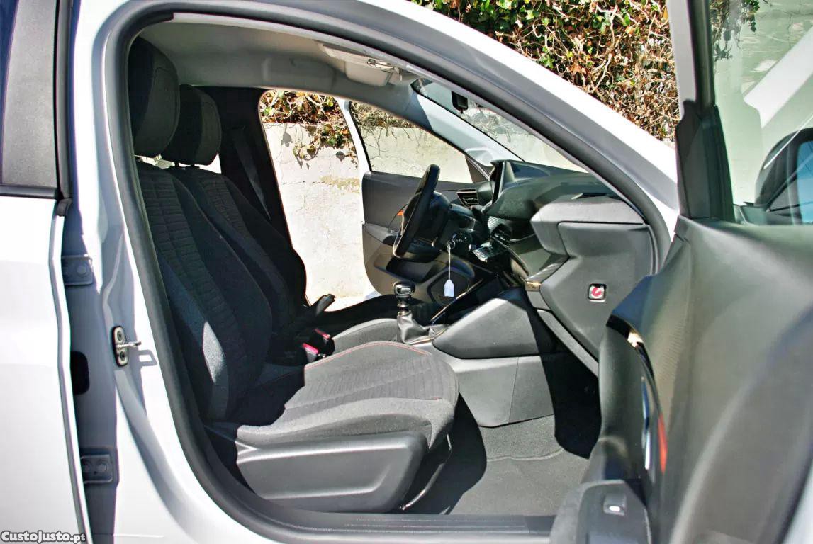 Peugeot 208 1.5 bluehdi allure — fotografia 6
