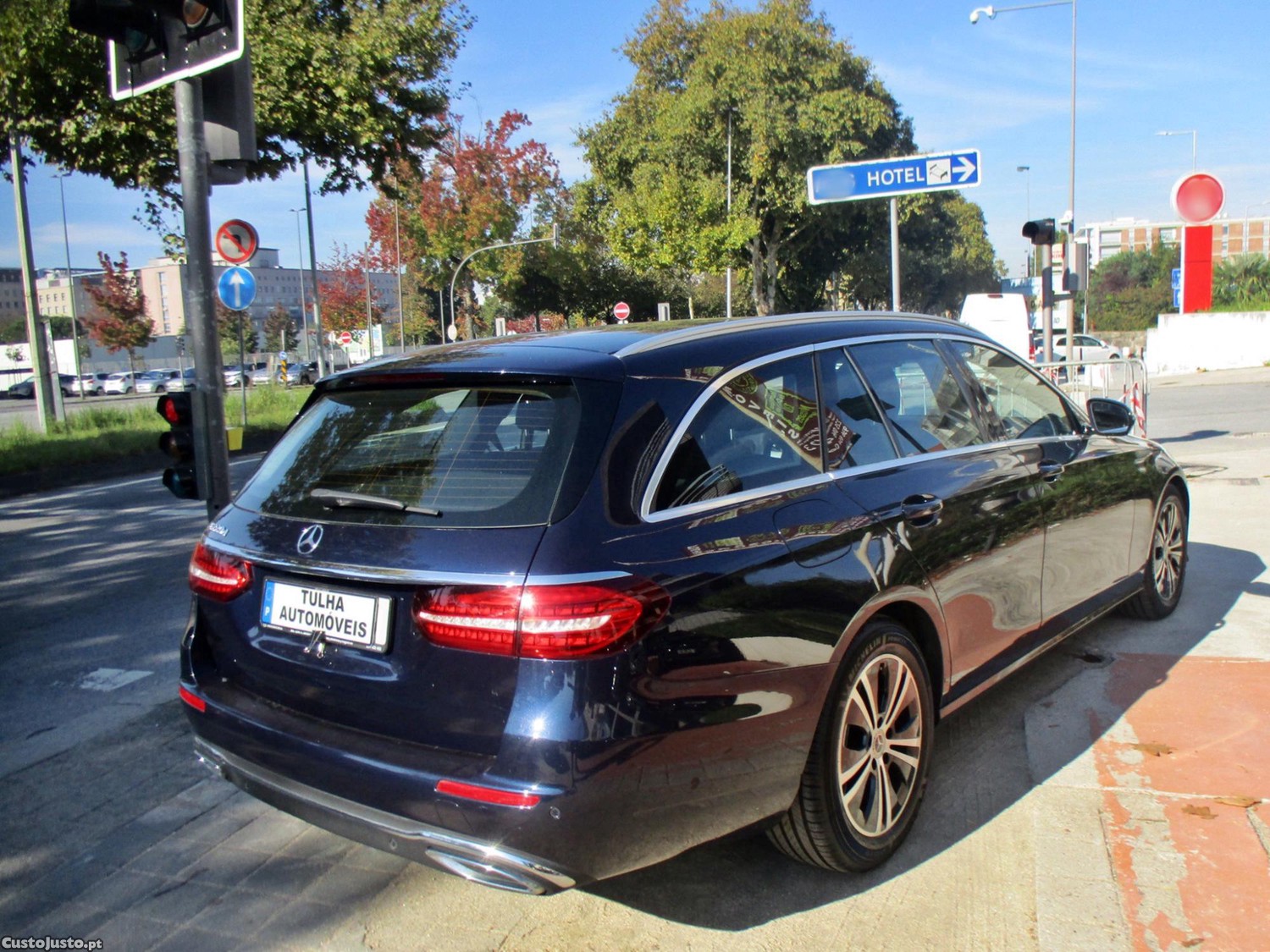 Mercedes-Benz E 220 D - 21 — photo 3