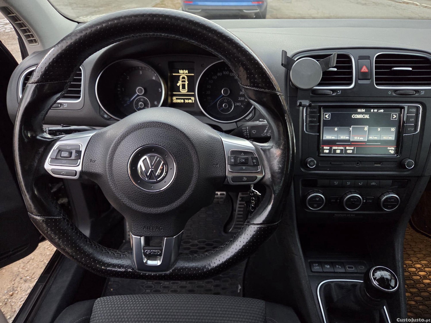 VW Golf 6 2.0 TDI - 09 — photo 4
