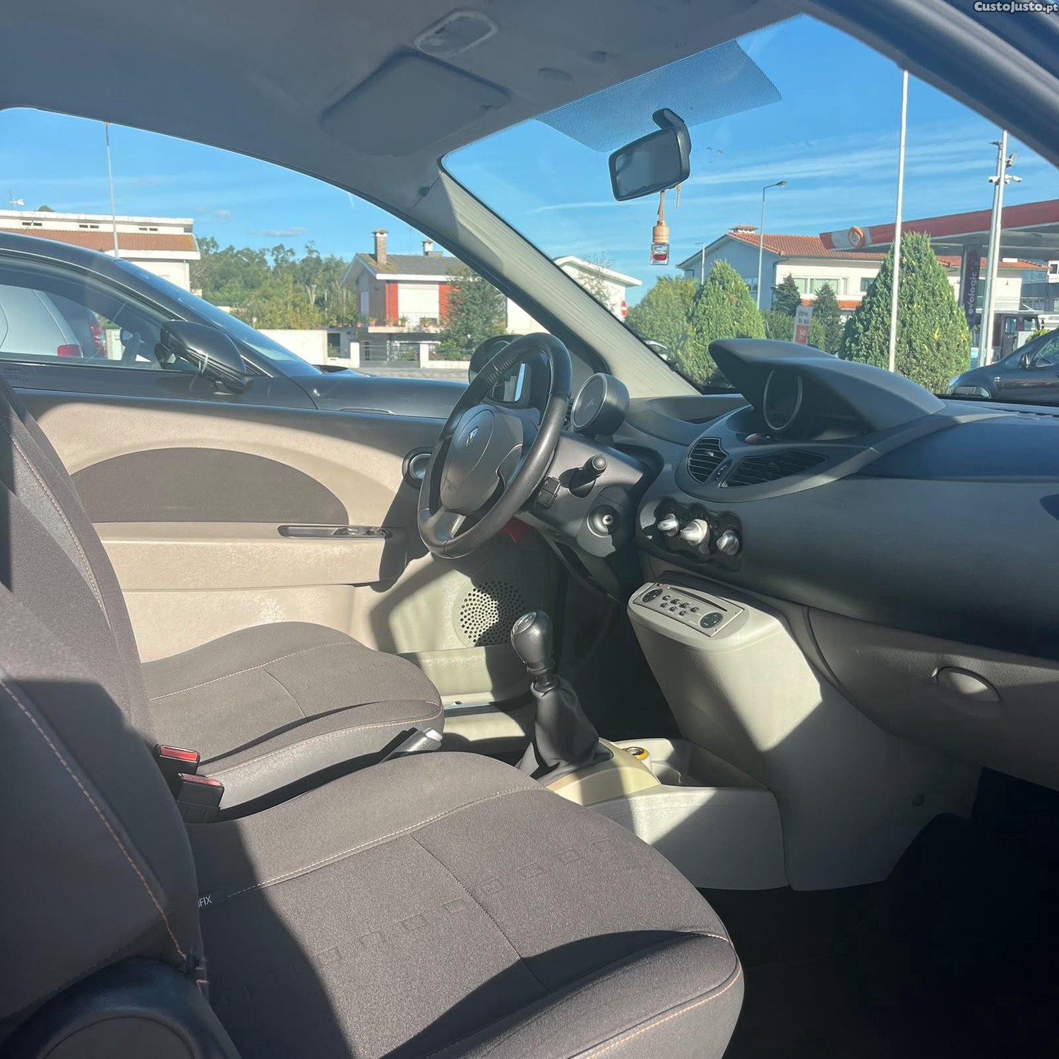 Renault Twingo Dynamique - 08 — photo 5