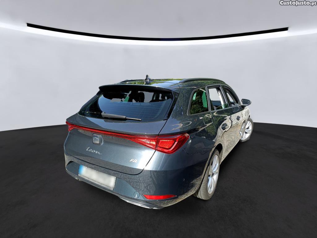SEAT Leon ST 2.0 TDI FR DSG 150cv — fotografia 22