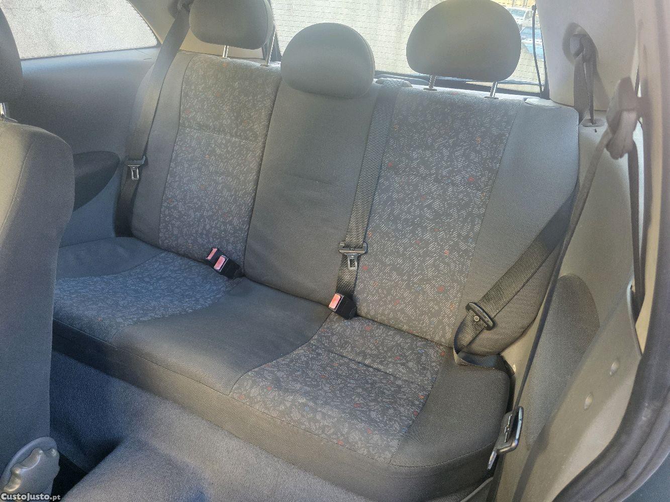 Opel Corsa C 1.2 Sport — fotografia 2