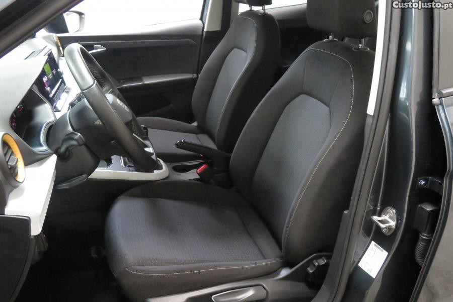 SEAT Arona 1.0 TSI Style — fotografia 18