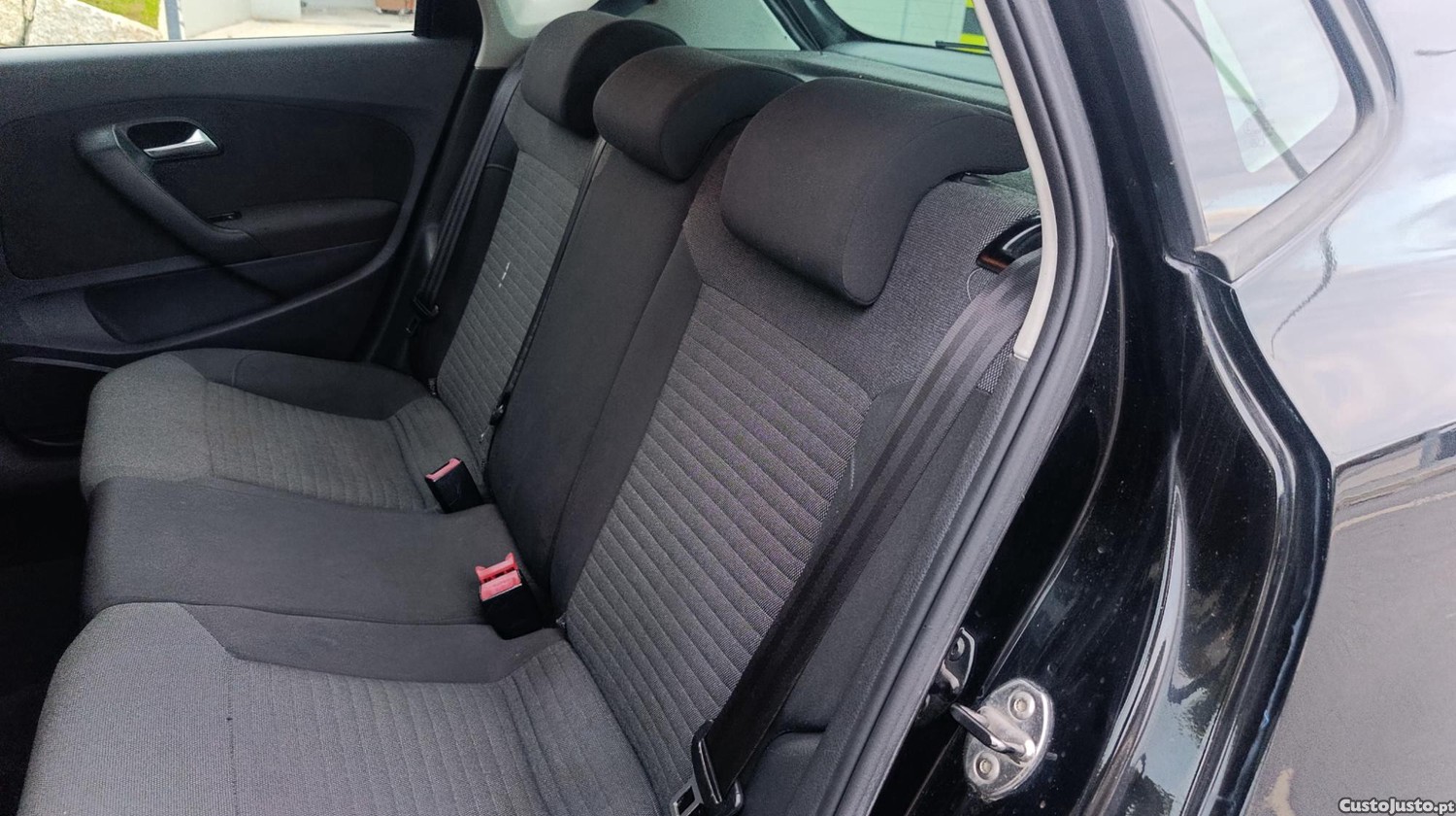 VW Polo 1.6 TDI - 10 — photo 4
