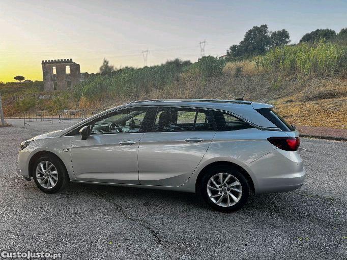 Opel Astra SPORTS TOURER — fotografia 11