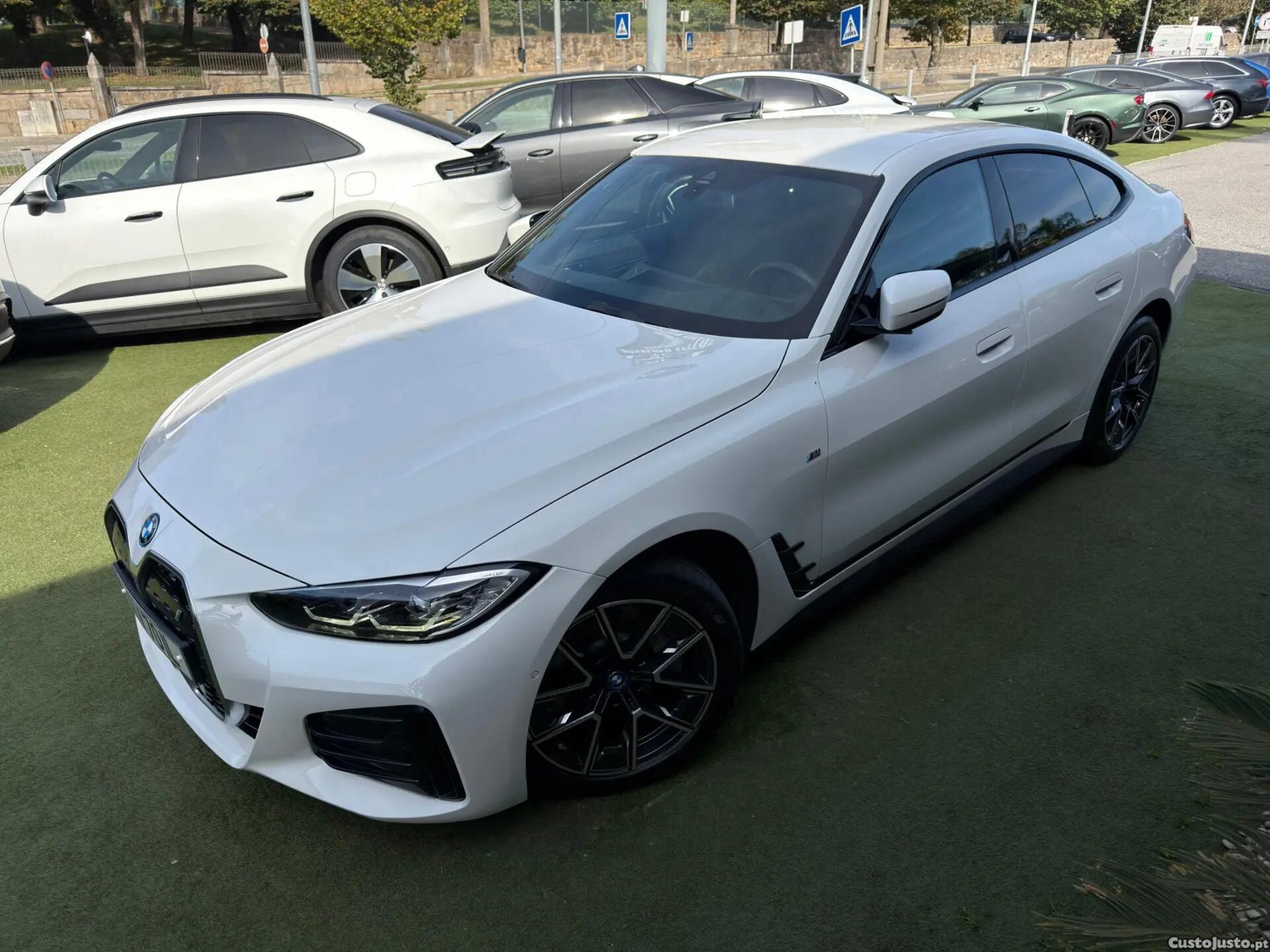 BMW i4 eDrive40 Pack Desportivo M - 22 — photo 5