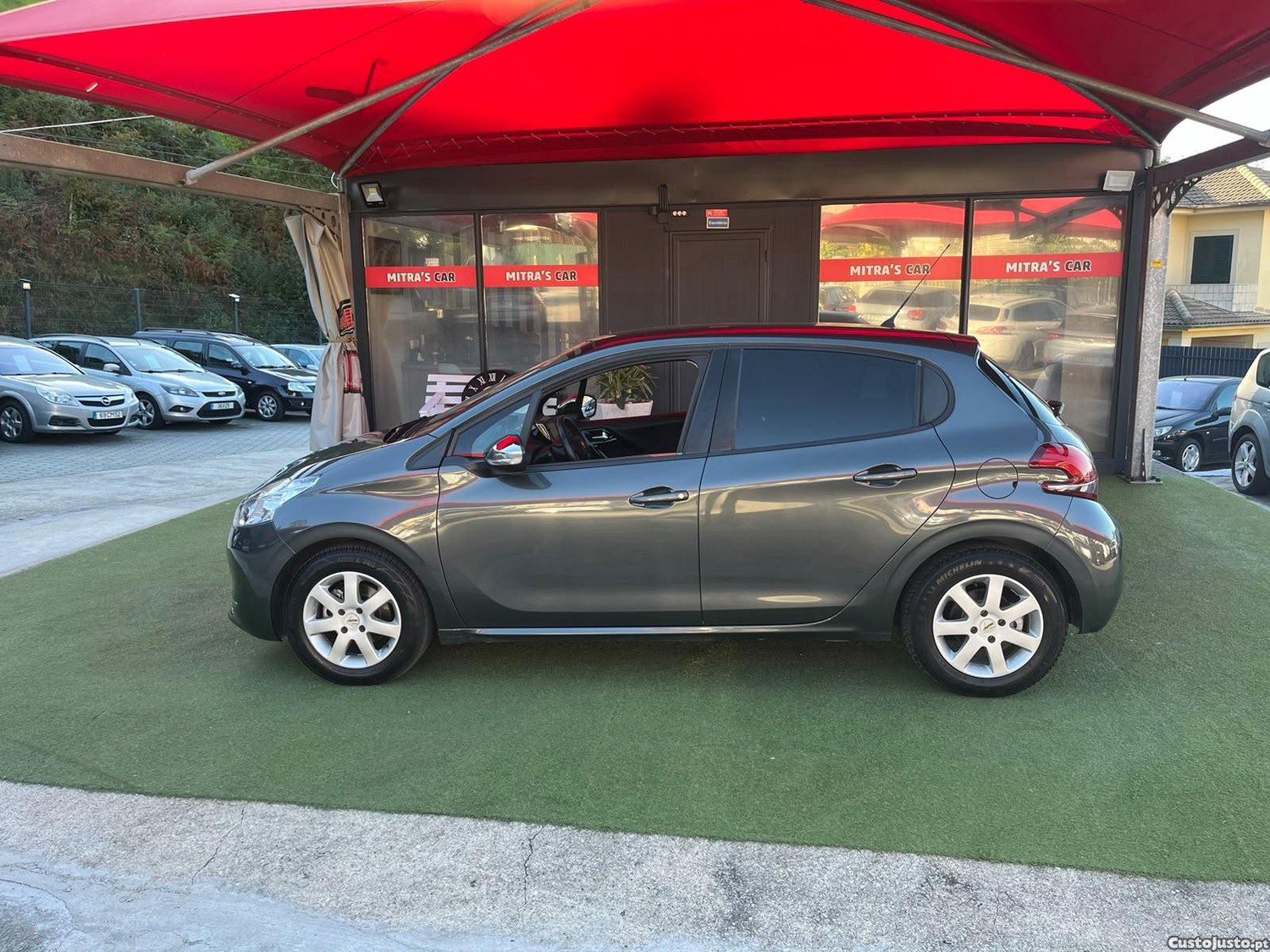 Peugeot 208 1.6 HDI | POUCOS KM's - 17 — photo 2