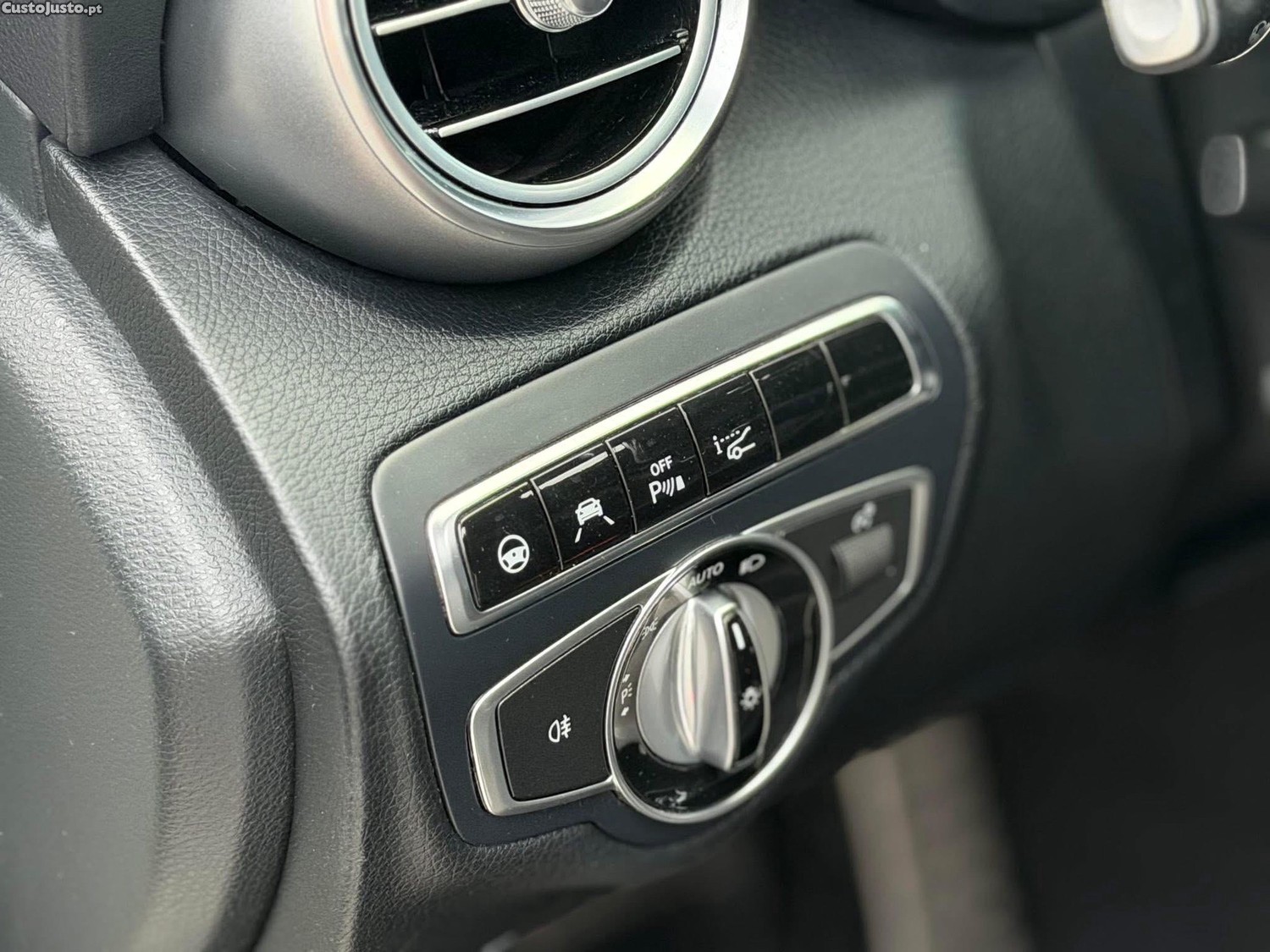 Mercedes-Benz C 63 AMG AMG LINE — fotografia 11
