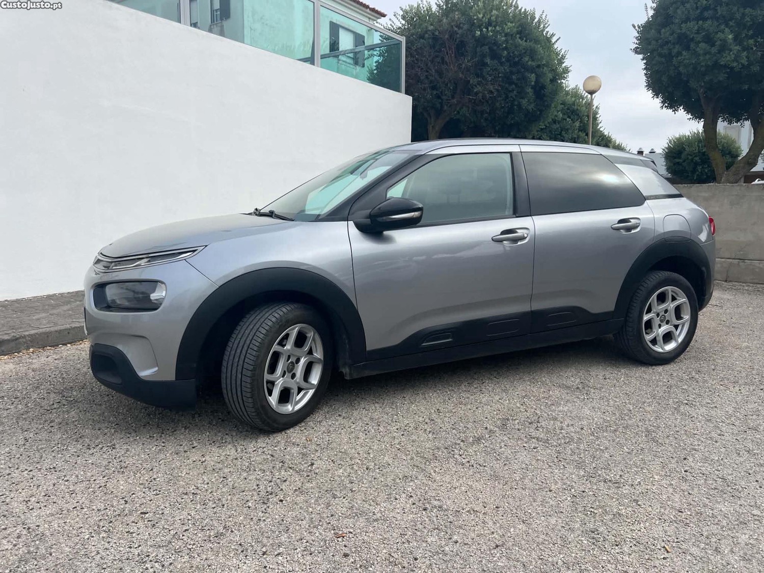 Citroën C4 Cactus 1.2 PureTech Feel - Caixa Automática - 18 — photo 2