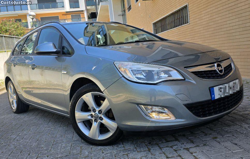 Opel Astra sport — fotografia 2