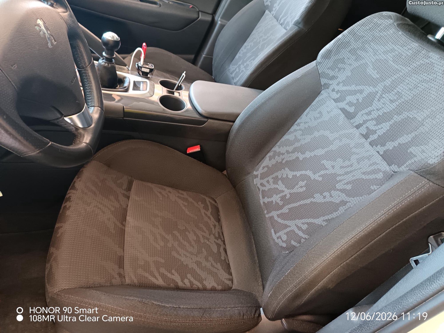 Peugeot 3008 Sport — fotografia 2