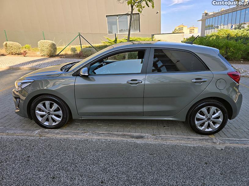 Kia Rio 1.0 TGDI Spirit 65.000kms - 21 — photo 2