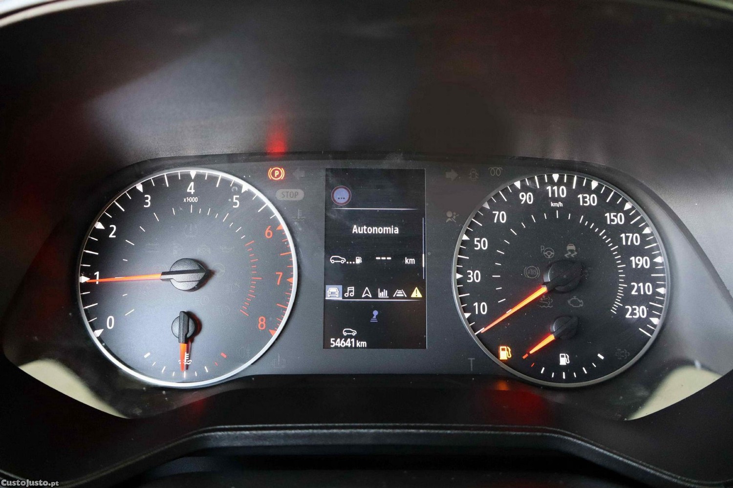 Renault Clio 1.O TCe Evolution Bi-Fuel — fotografia 17