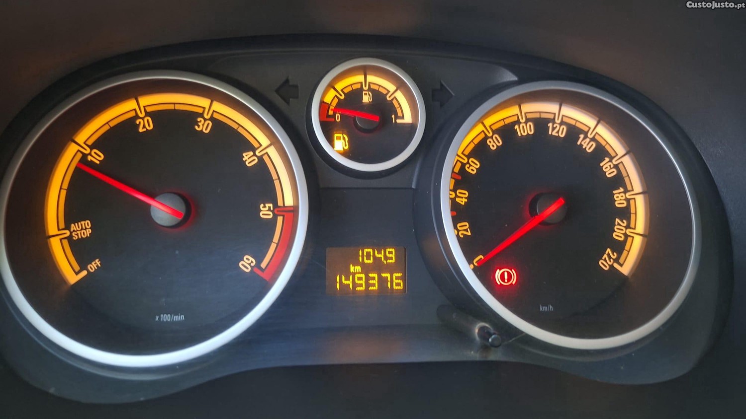 Opel Corsa 1.3 CDTI Enjoy 95 cv - 13 — photo 5