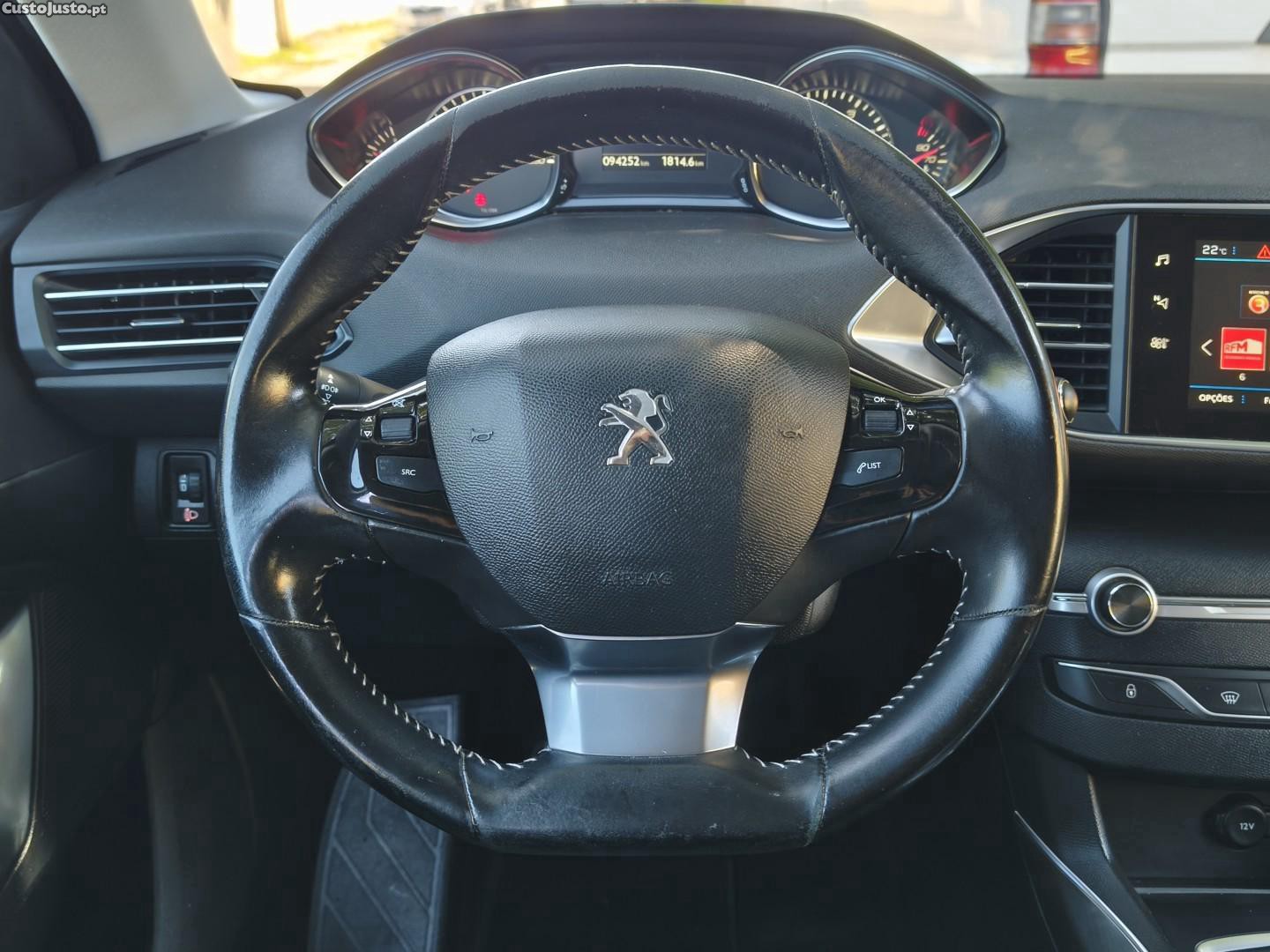 Peugeot 308 1.2 PureTech Allure J17 — fotografia 4