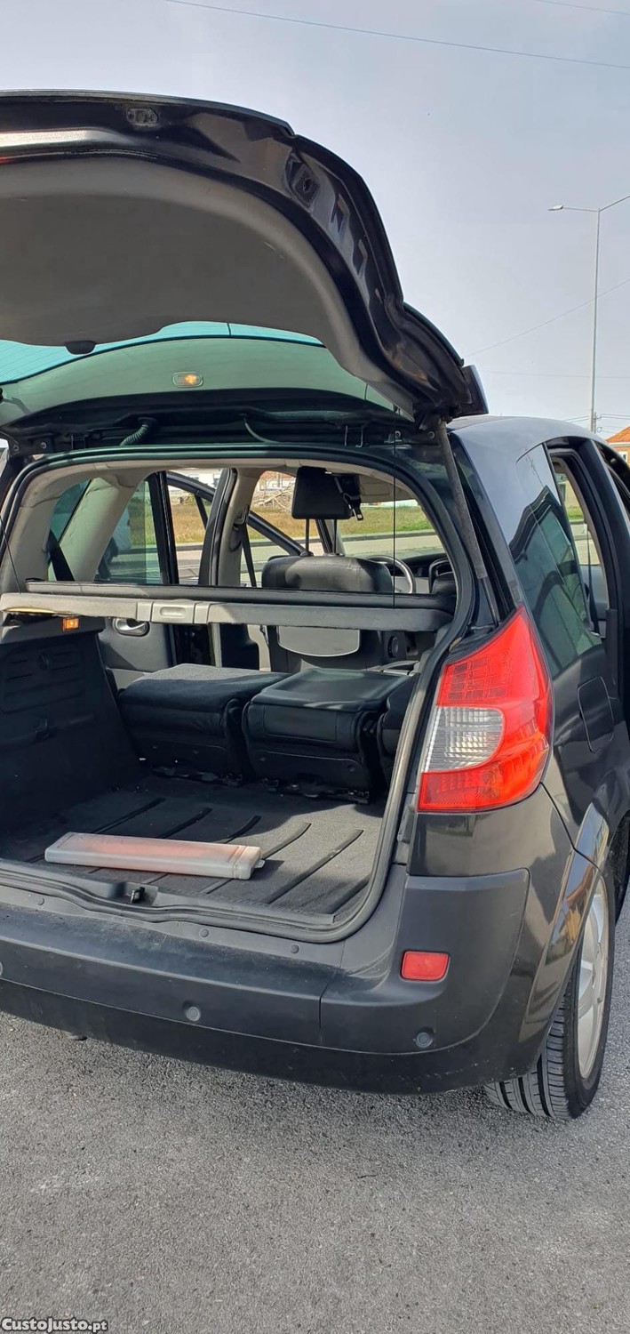 Renault Mégane Scenic - 07 — photo 3
