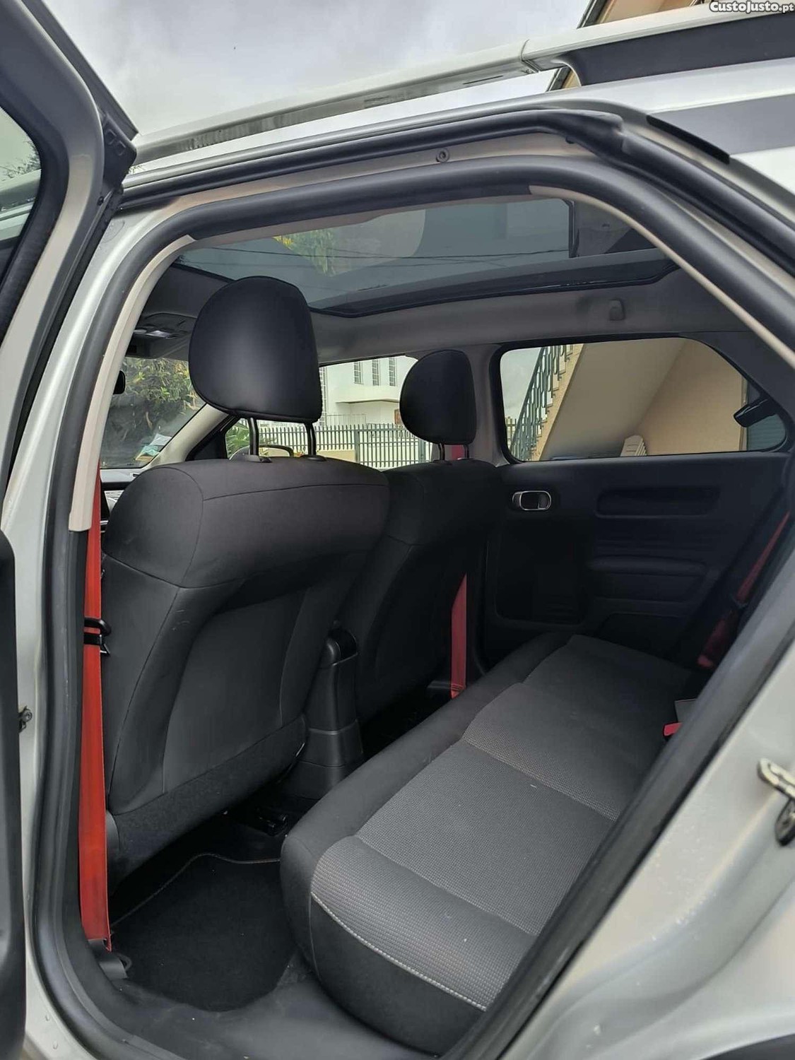 Citroën C4 1.6 HDI - 18 — photo 4