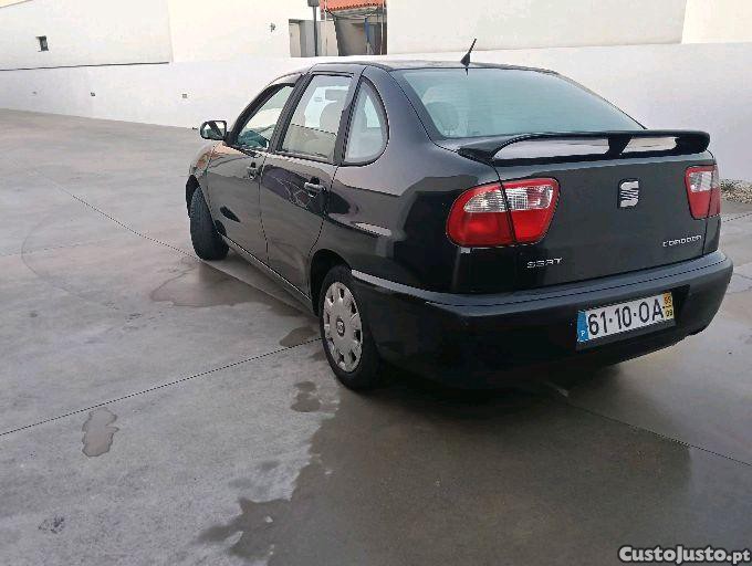 Seat Cordoba 1.4 MPI - 99 — photo 5
