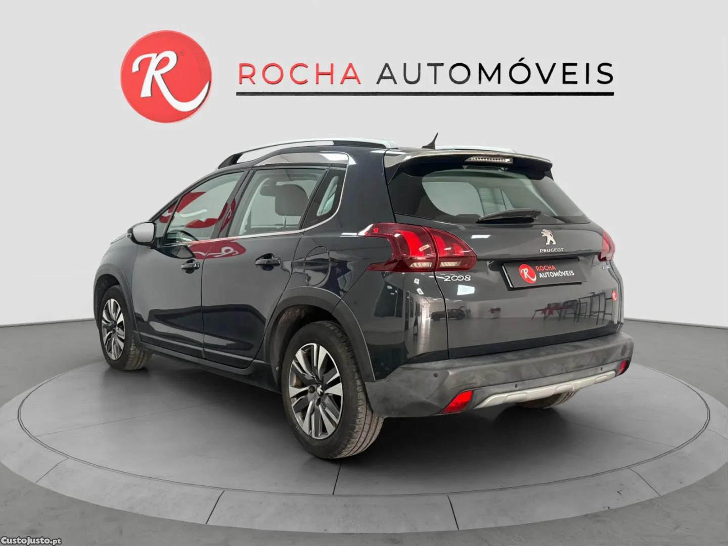 Peugeot 2008 PureTech 110 GPF Stop&Start EAT6 Allure - 17 — photo 4