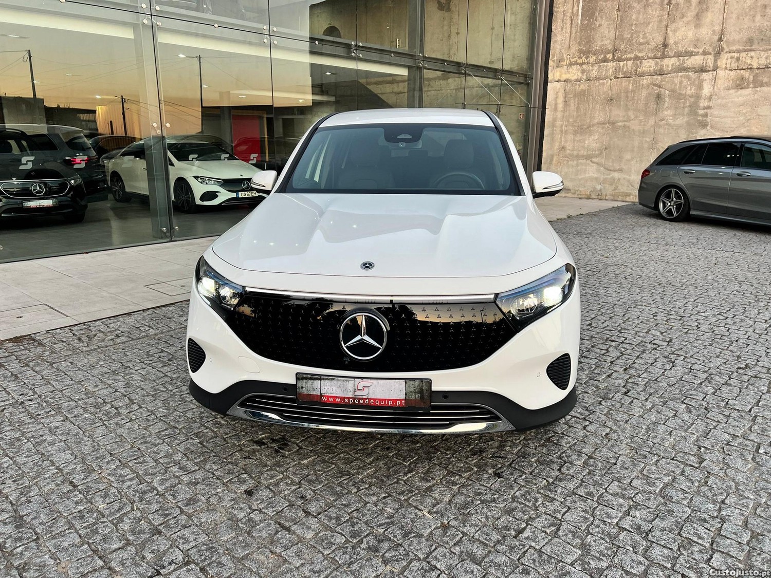 Mercedes-Benz EQB 250+ Progressive - 25 — photo 3