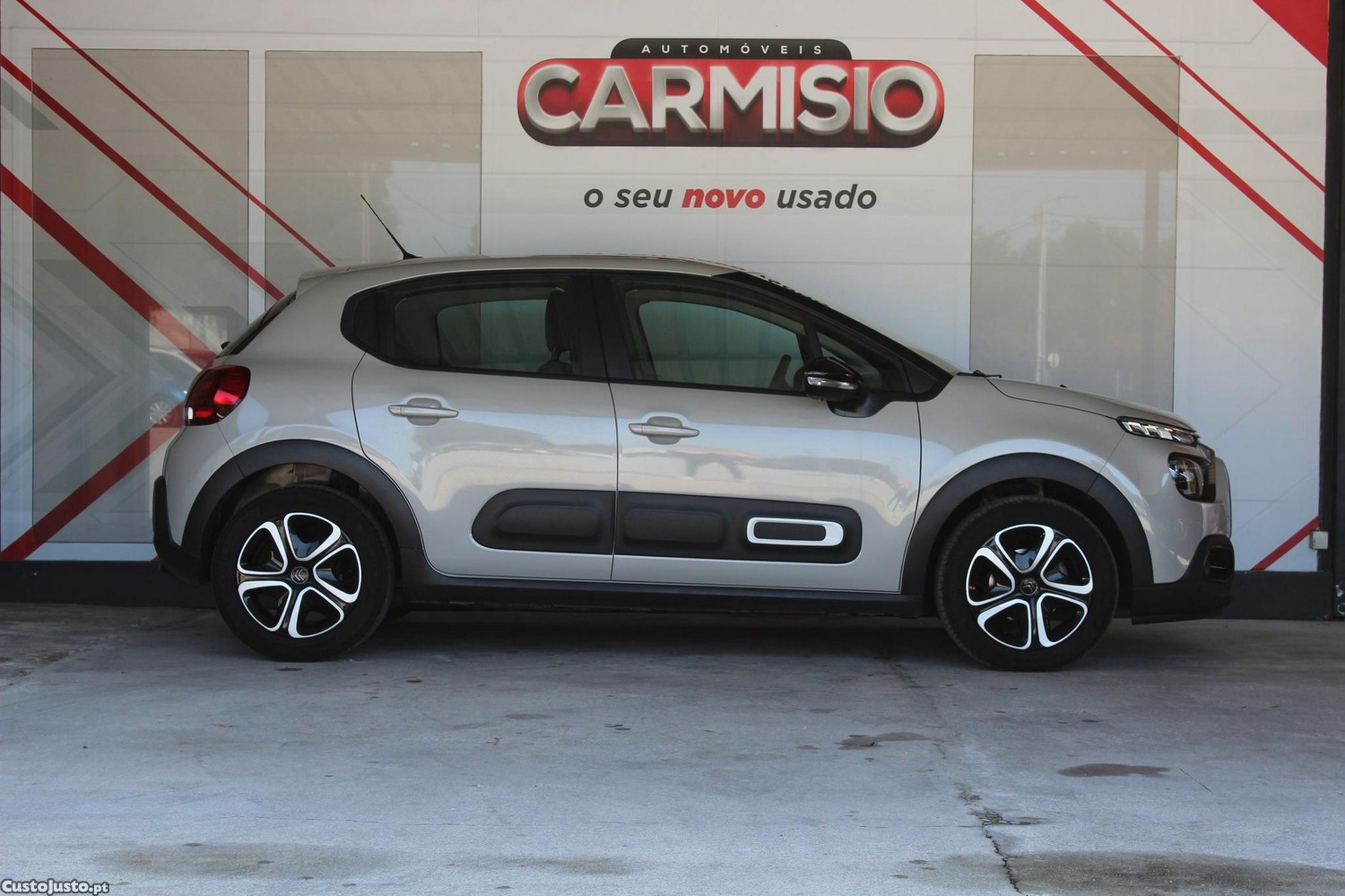 Citroën C3 1.2 PureTech Plus - 24 — photo 2
